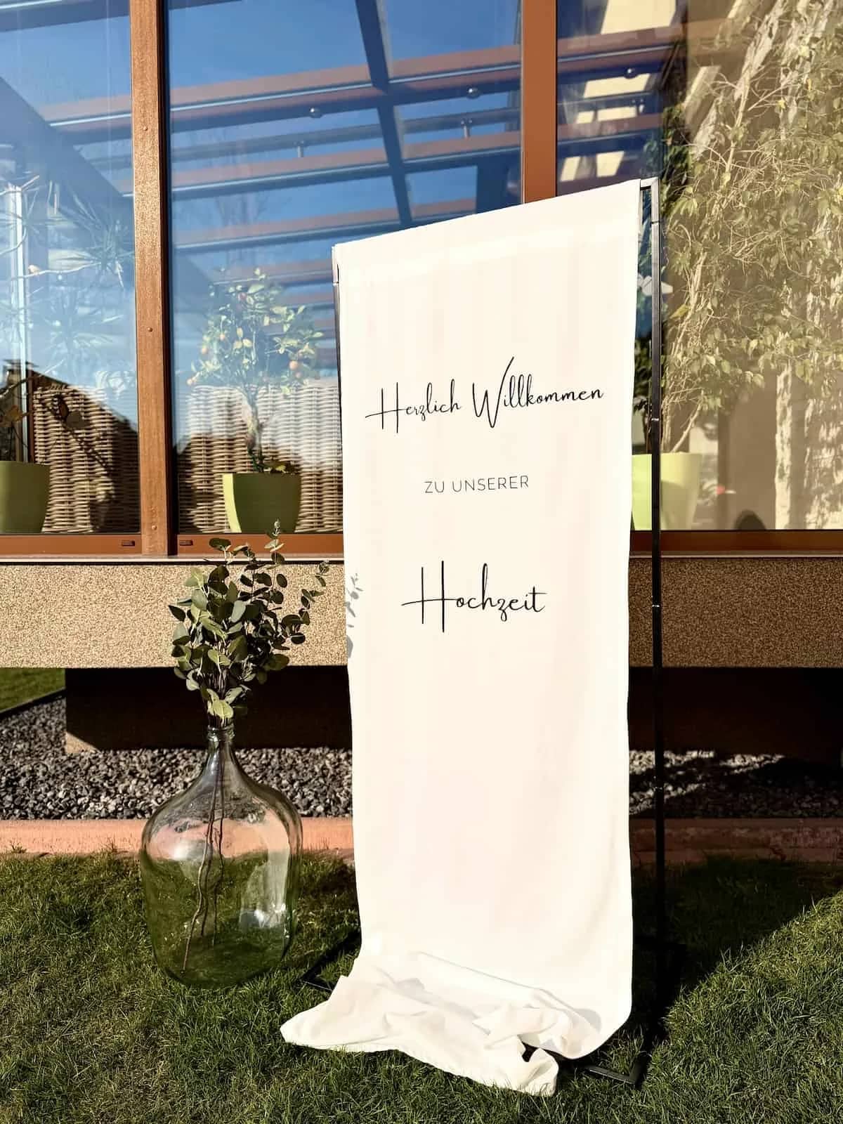 Welcome-Banner aus Stoff.