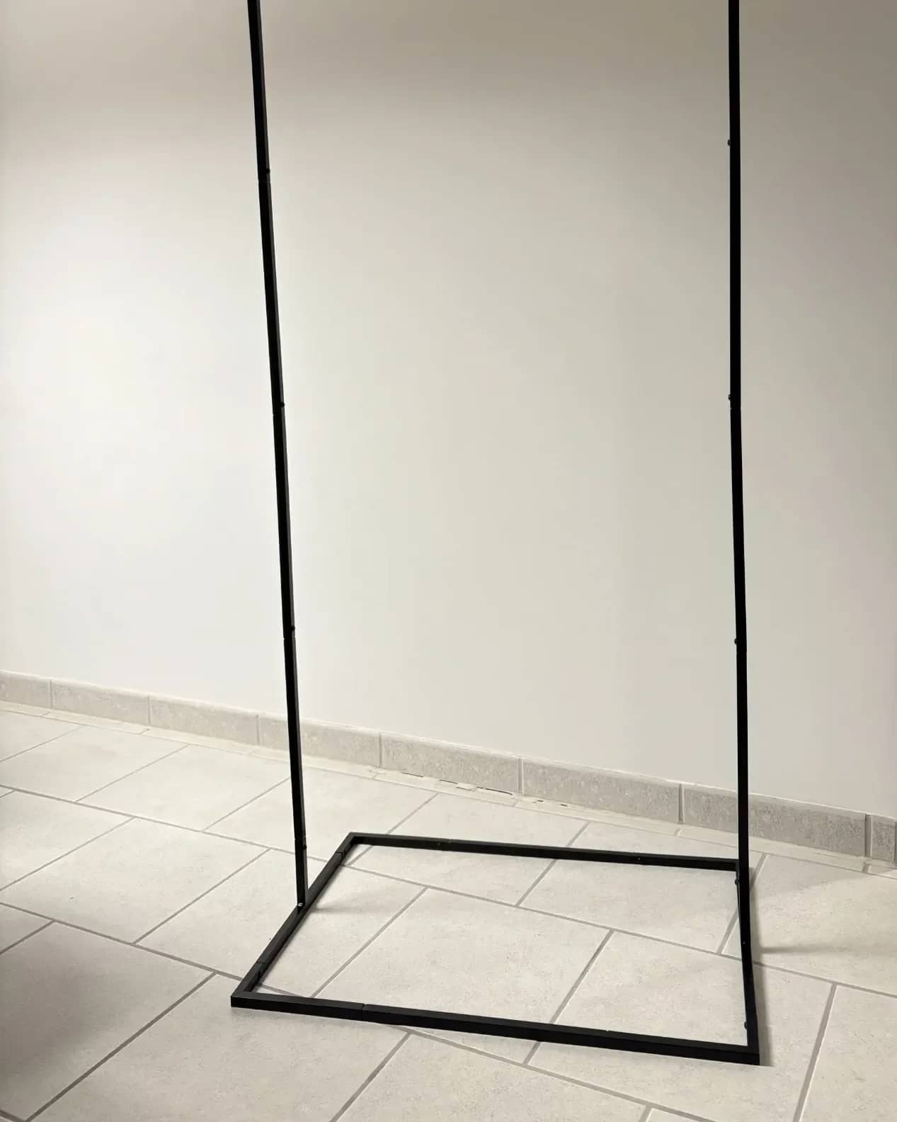 Aufsteller Industrial Black